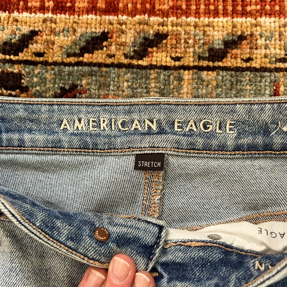 American Eagle Ripped Jeans Size 1